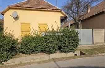 Eladó Kesztölci családi ház hirdetés (73435164)
