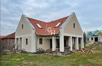 Eladó Felsőörsi családi ház hirdetés (42578984)
