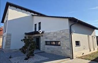 Eladó Vecsési családi ház hirdetés (48213316)