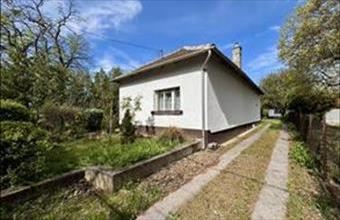 Eladó Budapest XVI. kerületi családi ház hirdetés (44374926)