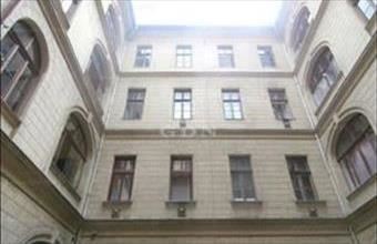 Eladó Budapest VI. kerületi tégla lakás hirdetés (65764334)