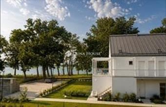 Eladó Balatonakarattyai tégla lakás hirdetés (93322942)