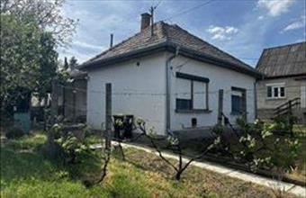 Eladó Gödöllői családi ház hirdetés (24857143)