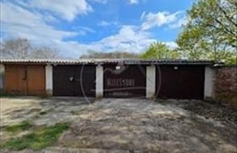Eladó Gyulai egyedi garázs hirdetés (99936828)