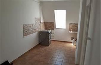 Eladó Keszthelyi csúsztatott zsalus lakás hirdetés (34733577)