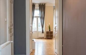 Eladó Budapest VI. kerületi tégla lakás hirdetés (48484377)