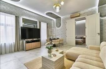 Eladó Budapest VI. kerületi tégla lakás hirdetés (32573425)