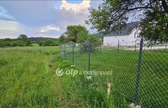 Eladó Solymári lakóövezeti telek hirdetés (94488336)
