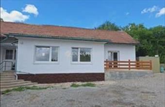 Kiadó Pécsi iroda családiházban hirdetés (98239332)