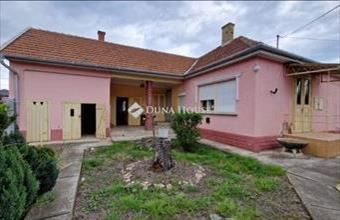 Eladó Jászberényi családi ház hirdetés (23827455)