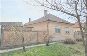 Eladó Kiszombori családi ház hirdetés (93196345)