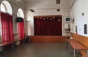 Eladó Budapest VII. kerületi üzlethelyiség utcafronton hirdetés (38121449)