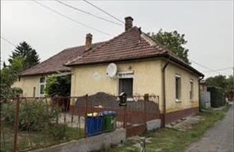 Eladó Dunavecsei családi ház hirdetés (33314935)