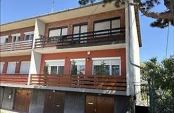Eladó Budakalászi tégla lakás hirdetés (77176483)
