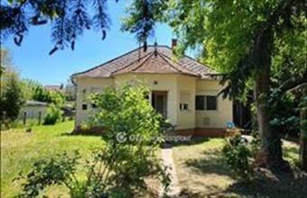 Eladó Balatonszemesi családi ház hirdetés (32942242)