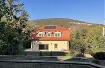 Eladó Budapest II. kerületi családi ház hirdetés (43234459)