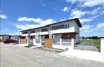 Eladó Balatonföldvári sorház hirdetés (37556874)