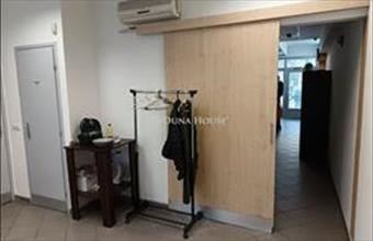 Eladó Szegedi üzlethelyiség utcafronton hirdetés (34544587)