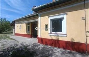 Eladó Törteli családi ház hirdetés (34799787)