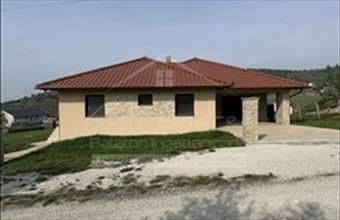 Eladó Balatongyöröki családi ház hirdetés (27873349)