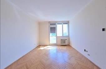 Eladó Budapest XVIII. kerületi csúsztatott zsalus lakás hirdetés (44834771)