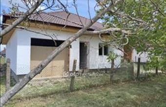 Eladó Pusztaszabolcsi családi ház hirdetés (54348359)