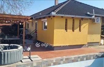 Eladó Tököli családi ház hirdetés (34833728)