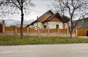 Eladó Perbáli családi ház hirdetés (98964978)