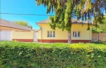 Eladó Nagykőrösi családi ház hirdetés (57944532)