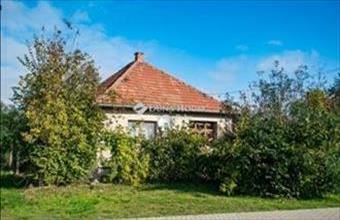 Eladó Csörögi családi ház hirdetés (99646963)