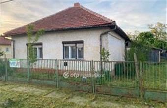 Eladó Besenyszögi családi ház hirdetés (59945743)