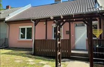 Eladó Pétfürdői sorház hirdetés (92237774)