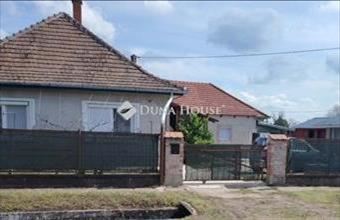 Eladó Ceglédberceli családi ház hirdetés (89734765)