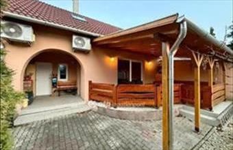 Eladó Tiszaújvárosi családi ház hirdetés (43941513)
