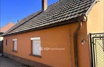 Eladó Nagykőrösi családi ház hirdetés (47873448)