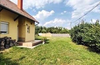 Eladó Székesfehérvári családi ház hirdetés (37415752)