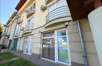 Eladó Nyíregyházai üzlethelyiség utcafronton hirdetés (93735443)