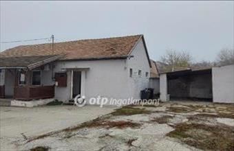 Eladó Győri családi ház hirdetés (74659322)