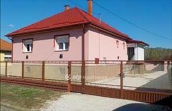Eladó Kaposvári családi ház hirdetés (66397179)