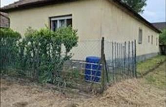 Eladó Tápiószecsői családi ház hirdetés (25343395)