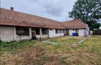 Eladó Szarvasi családi ház hirdetés (45347432)