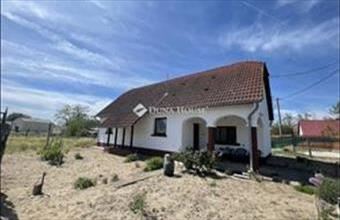 Eladó Kecskeméti családi ház hirdetés (99983397)