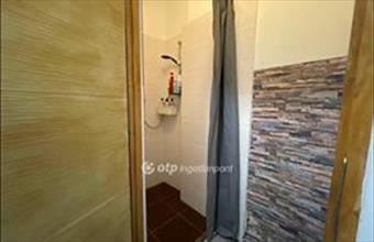 Eladó Budapest XIII. kerületi csúsztatott zsalus lakás hirdetés (93789424)