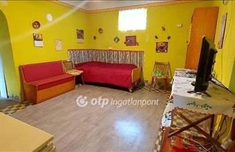 Eladó Kunszentmártoni családi ház hirdetés (41234575)