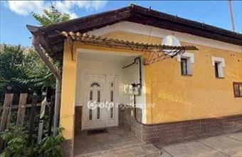 Eladó Csongrádi családi ház hirdetés (45285424)
