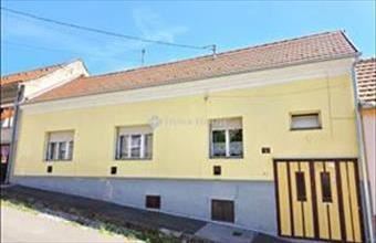 Eladó Pécsi családi ház hirdetés (78123833)