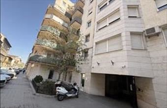 Eladó Budapest VII. kerületi teremgarázs hely hirdetés (74423127)