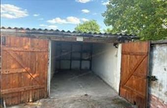 Eladó Gyulai egyedi garázs hirdetés (98232163)