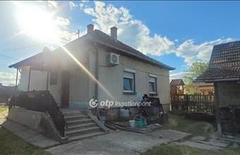 Eladó Jászkiséri családi ház hirdetés (25578453)