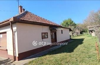Eladó Jászberényi családi ház hirdetés (46241562)